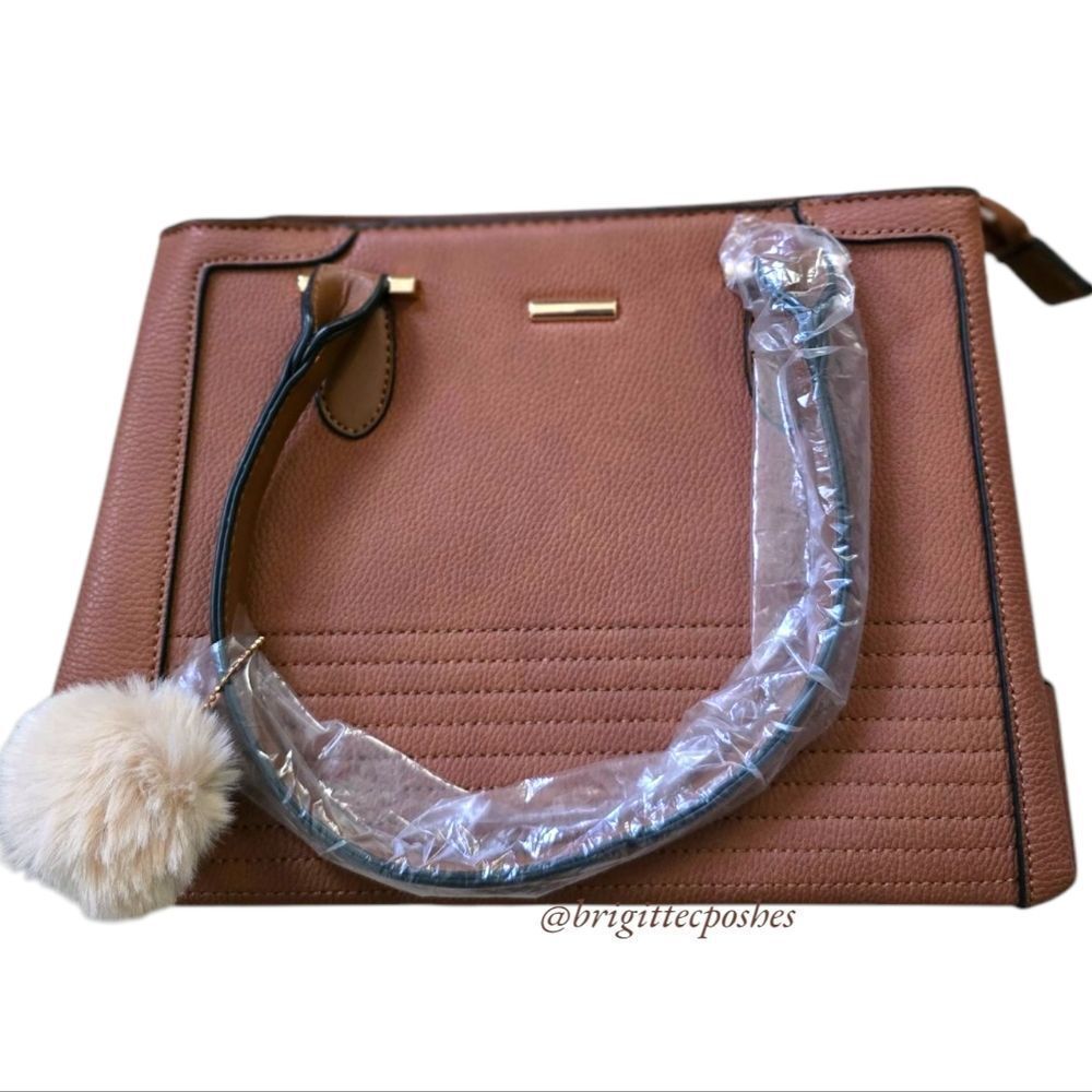 Women's Brown Handbag With Shoulder Strap - Picture 8 of 11